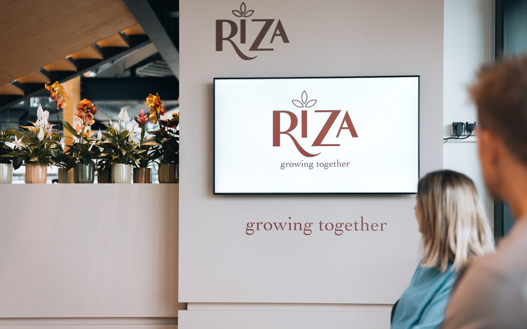 Riza Growers versterkt het experience center met interactieve schermen